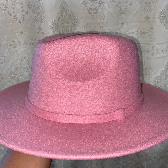 🌸 Fedorable - Picture 1 of 4